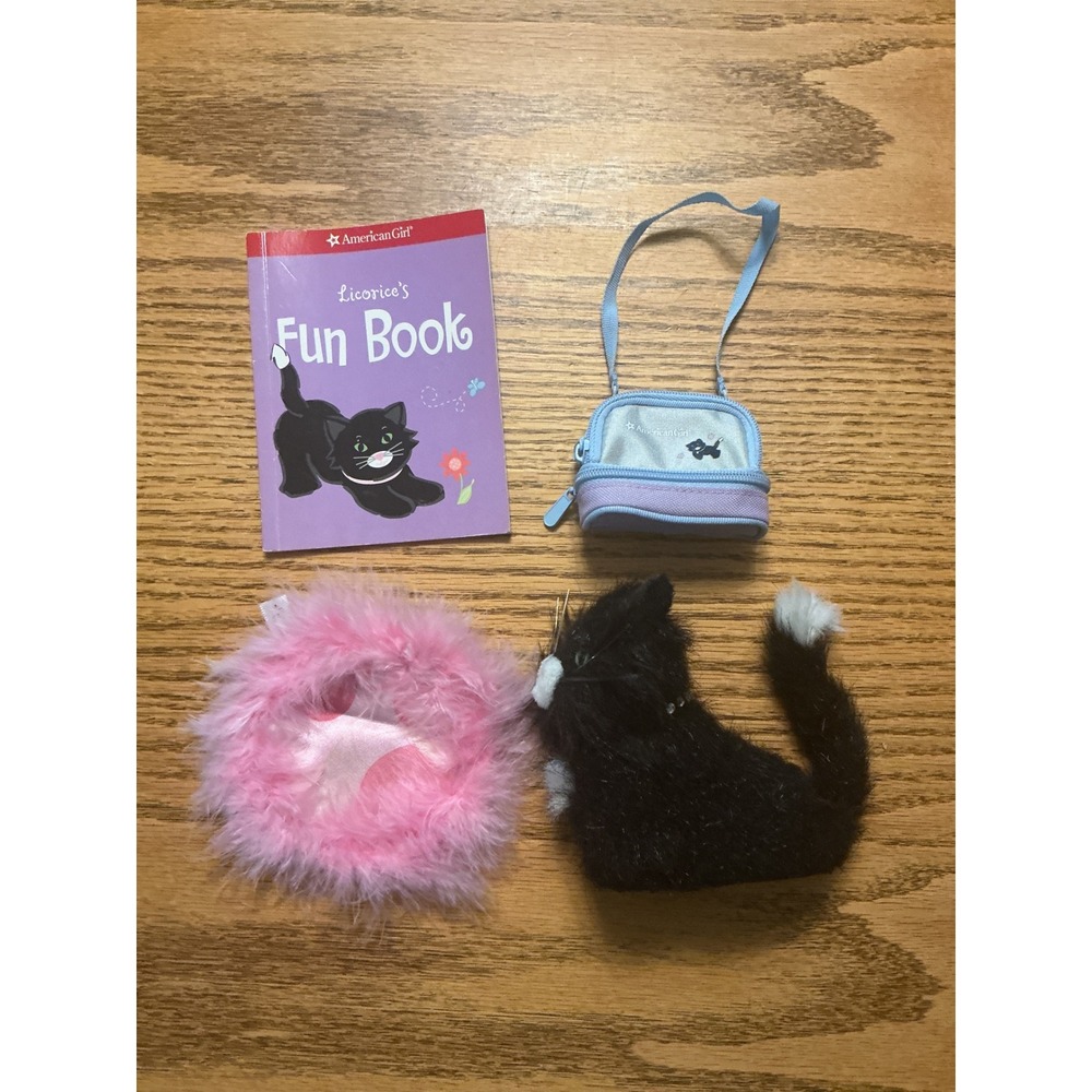 American Girl Licorice the Cat Pet Set with Carrier Bed and Fun Book Accessory
